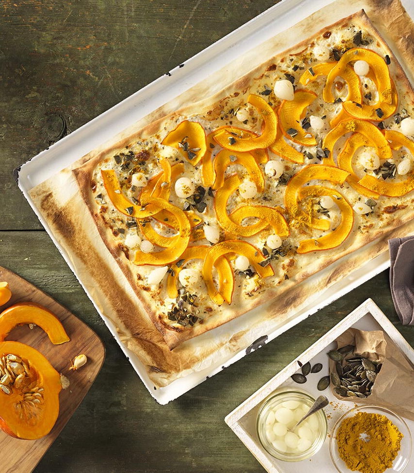 Flammkuchen mit Curry und Kürbis