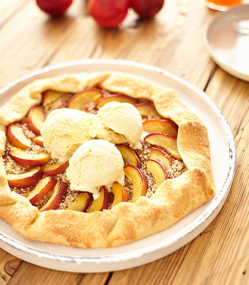 Nektarinen-Galette mit Eis - Rezept Tante Fanny
