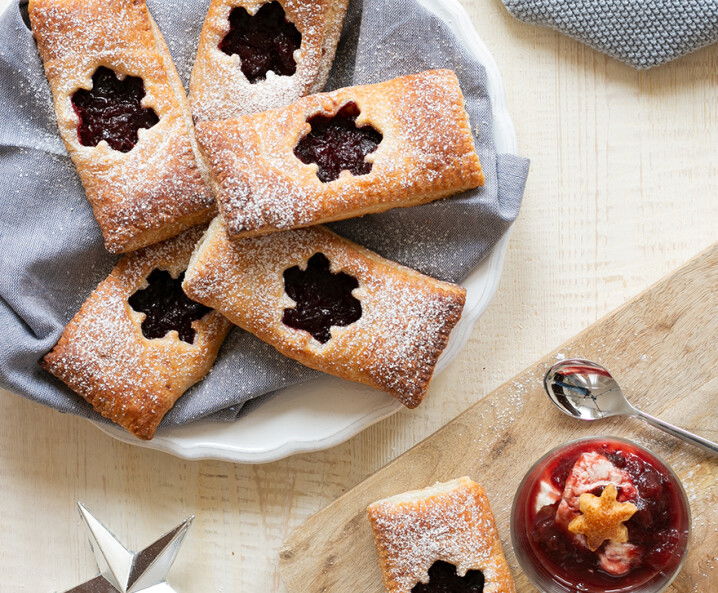 Blätterteigtaschen - Winterdessert mit Pflaume und Zimt