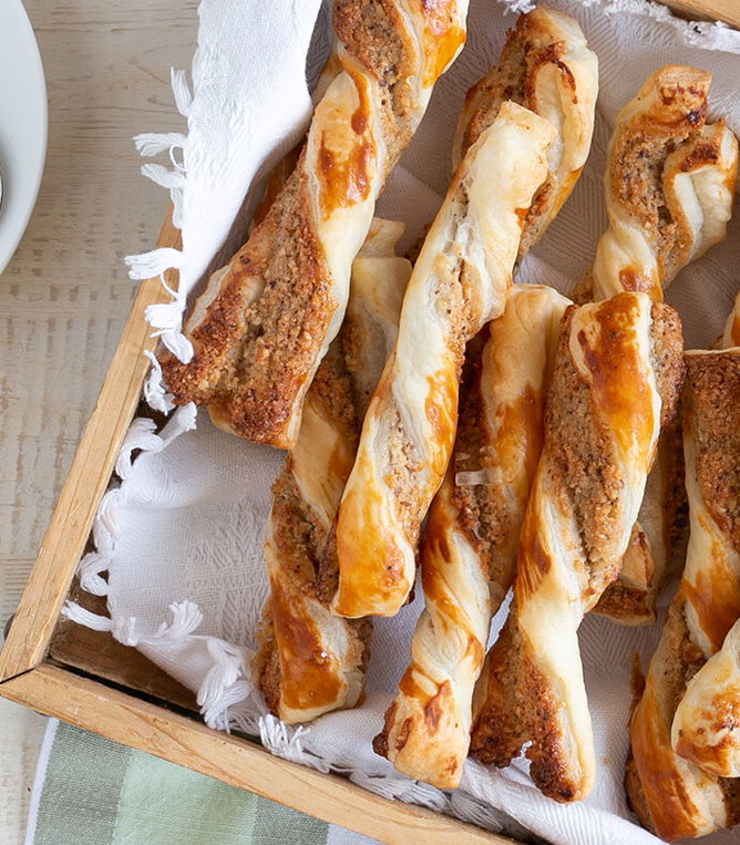 Vegane Nussstangerl - Blätterteig Nusstangen Rezept