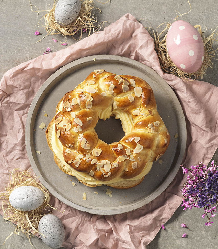 Osterkranz mit Eierlikörfüllung - einfaches Rezept