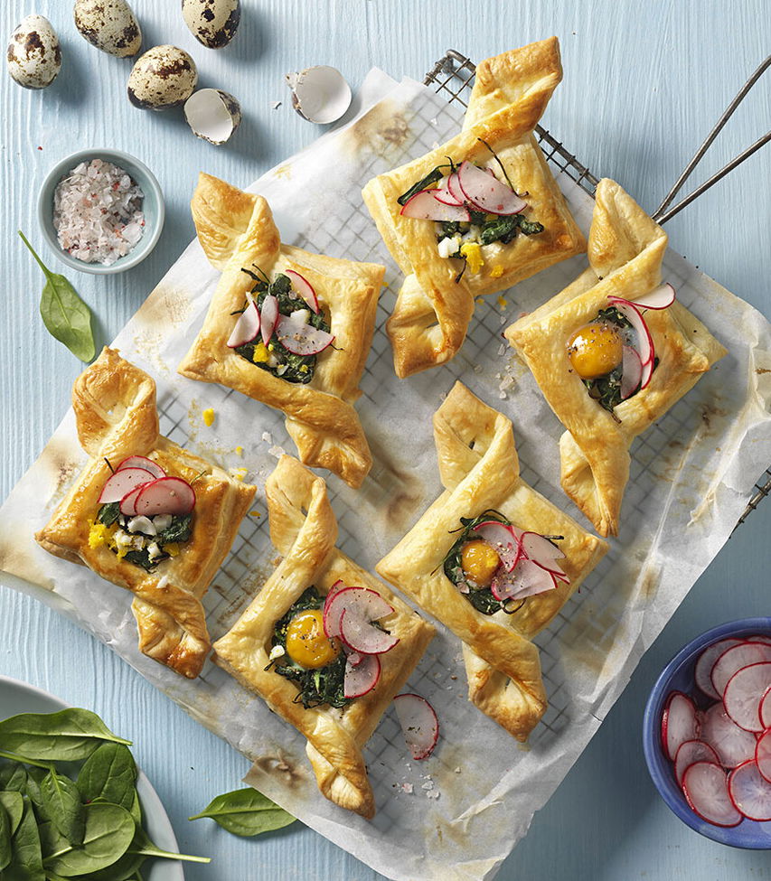 Spinatnester mit Wachtelei - Blätterteig Rezept für Ostern