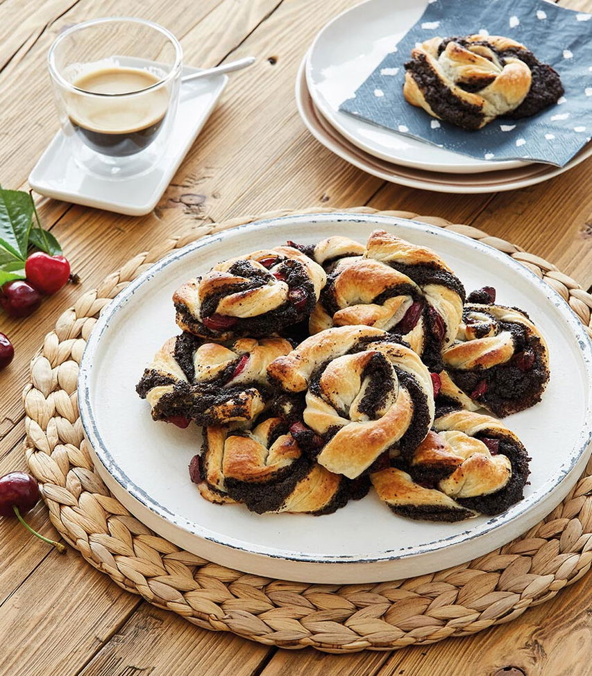 Vegane Mohnknoten mit Kirschen - Blätterteig Rezept