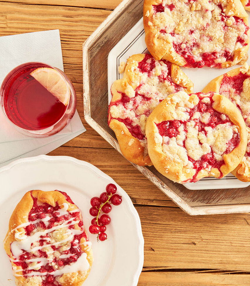 Johannisbeertaler mit Streusel - Hefeteig Rezept