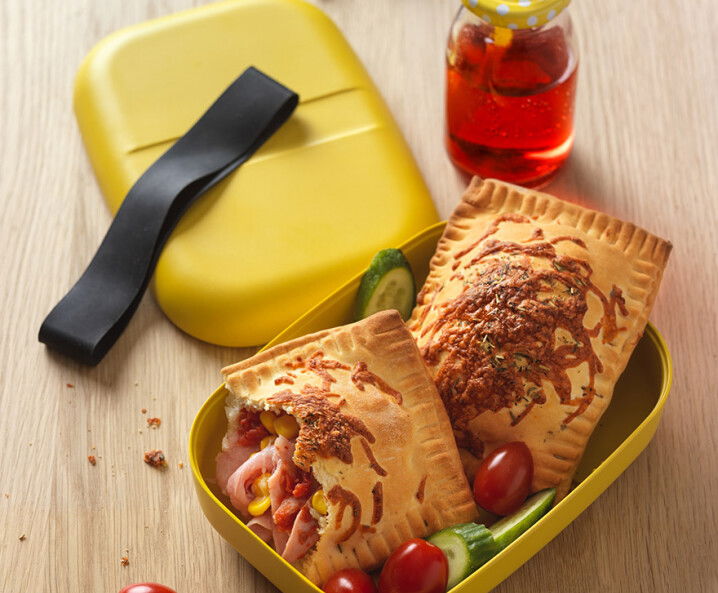 Mediterrane Pizzataschen - einfaches Rezept