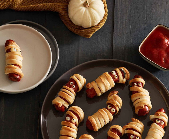 Gruselige Würstchenmumien - Halloween Rezept