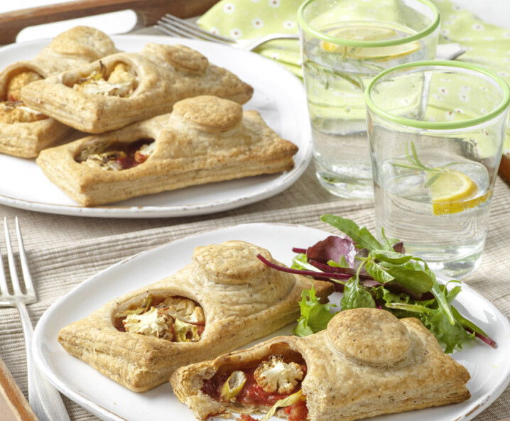 Vegane Blätterteigtaschen mit Karfiol