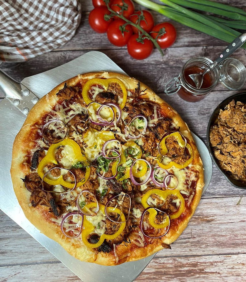 Pulled Pork Pizza vom Grill