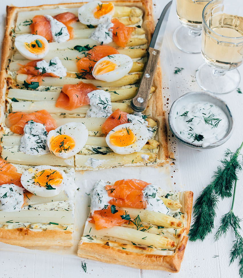 Spargel-Blätterteigtarte mit Räucherlachs - Tante Fanny
