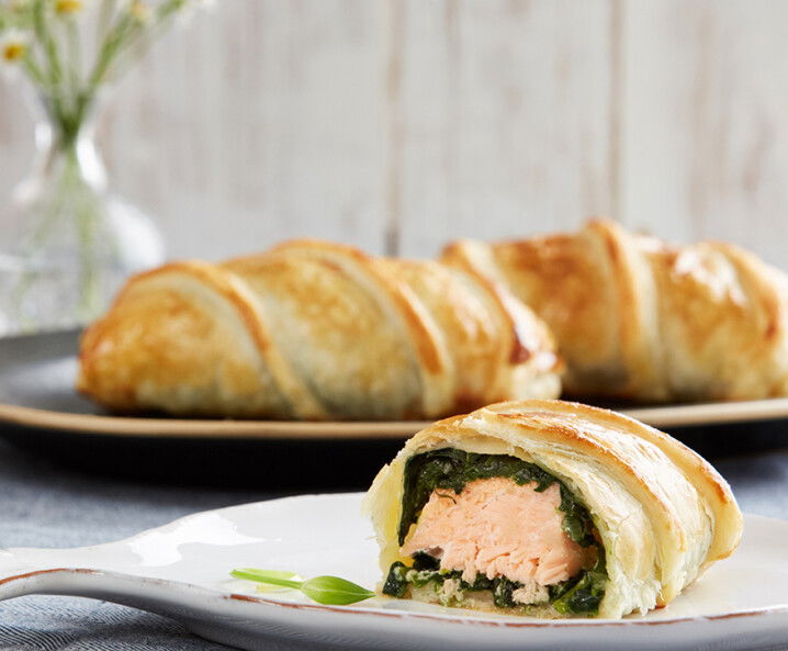 Blätterteig-Lachs-Taschen mit Spinat und Bärlauch