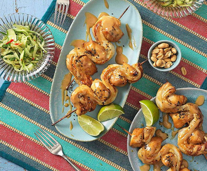 Hühner-Saté-Spieße mit Erdnusssauce - Rezept
