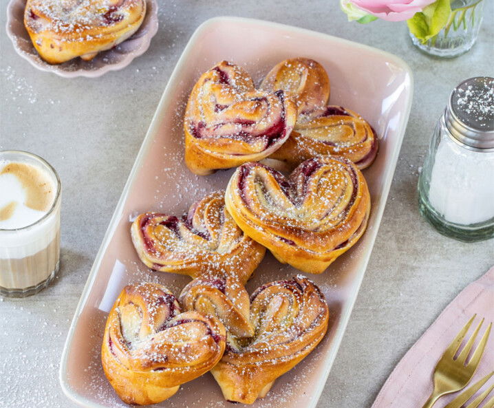 Hefeteig-Herzen - Rezept Tante Fanny