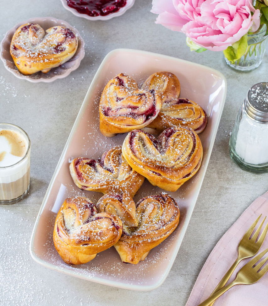 Hefeteig-Herzen - Rezept Tante Fanny