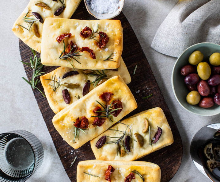 Mediterran-gefüllte Mini-Focaccia
