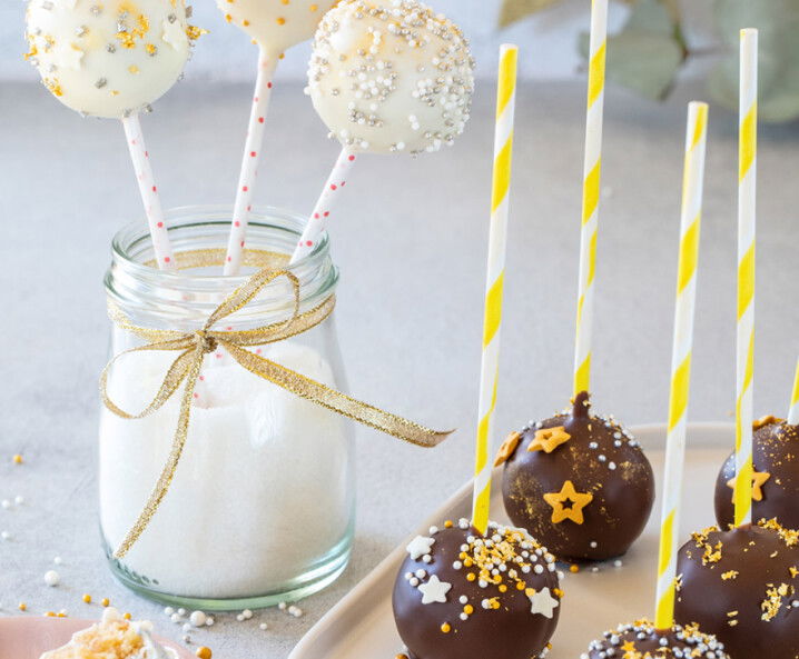Festliche Cake Pops