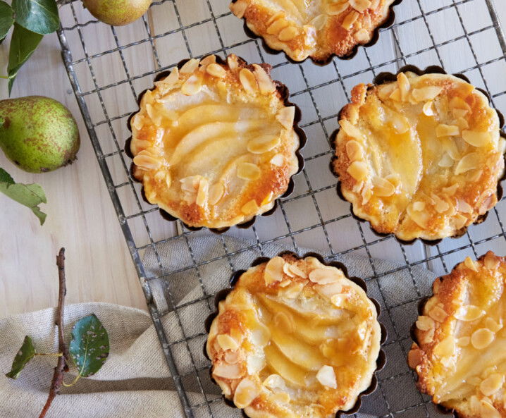 Gedeckte Birnen-Tartelettes