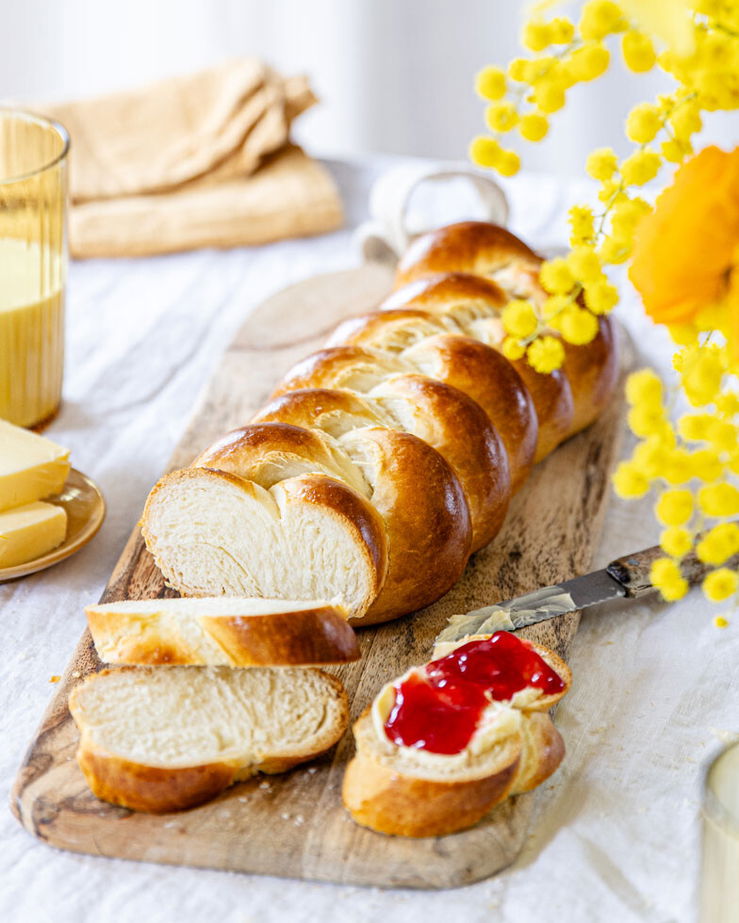 Klassischer Hefezopf