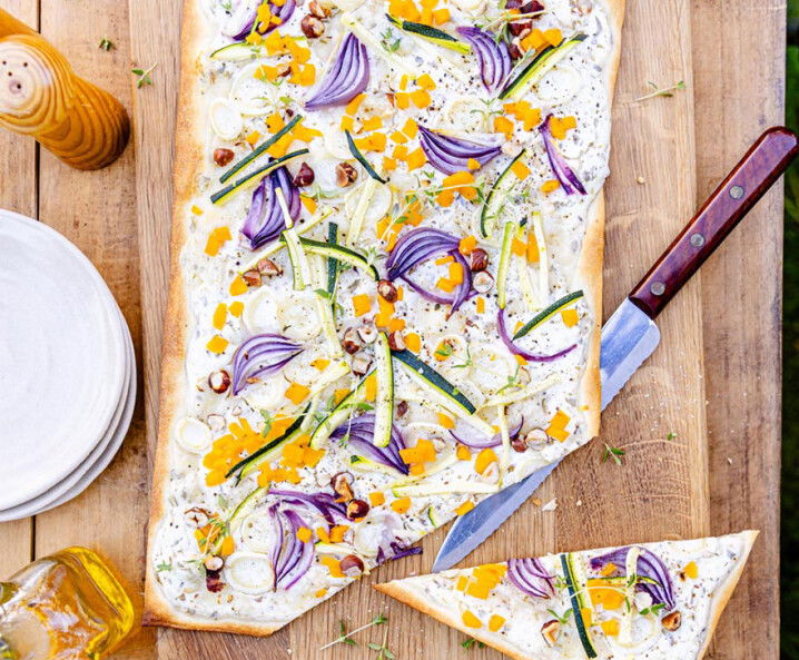 Herbstlicher Gemüseflammkuchen