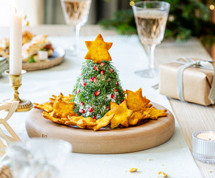 Frischkäsebäumchen mit Flammkuchencrackern