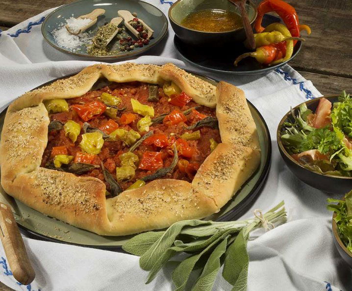 Pizza galette pepperonival és zsályával
