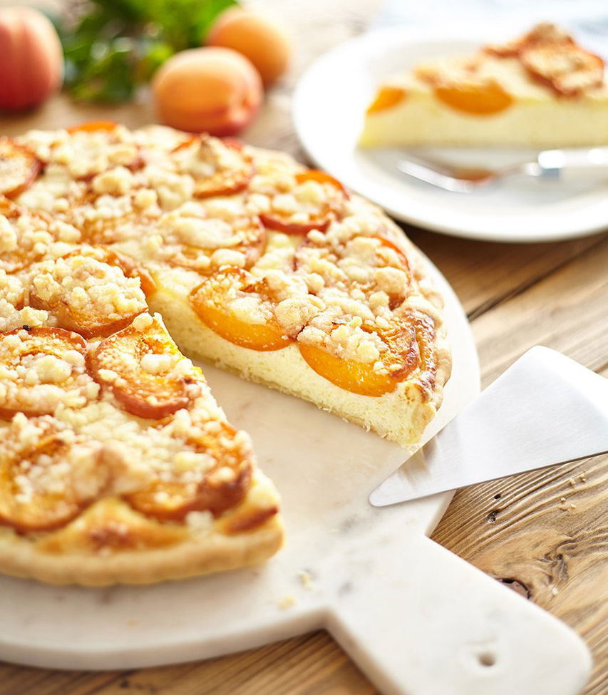 Sárgabaracktorta kókusszal és morzsával