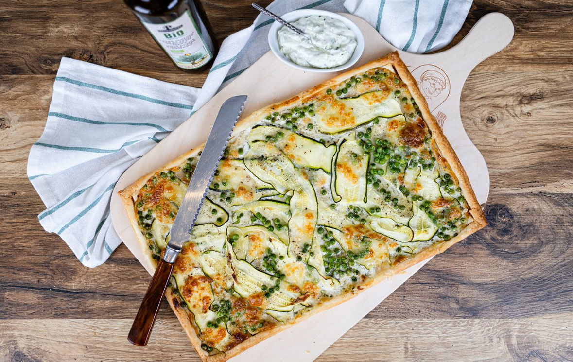 plaattaart met courgette