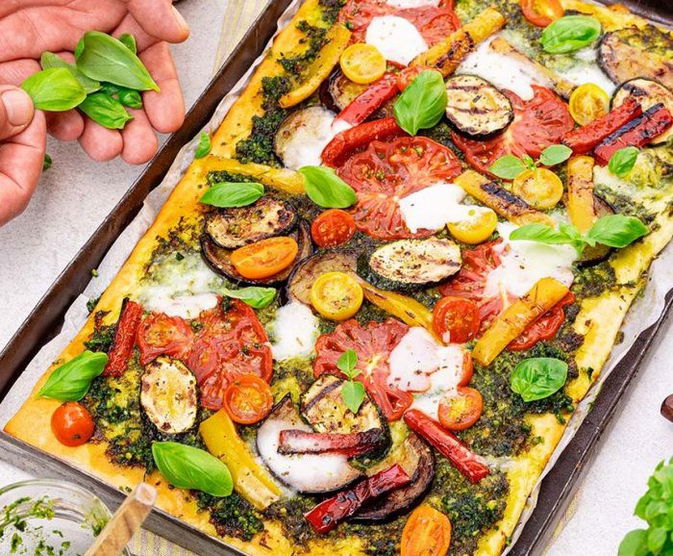 Recept: Zomerpizza met courgette en aubergine