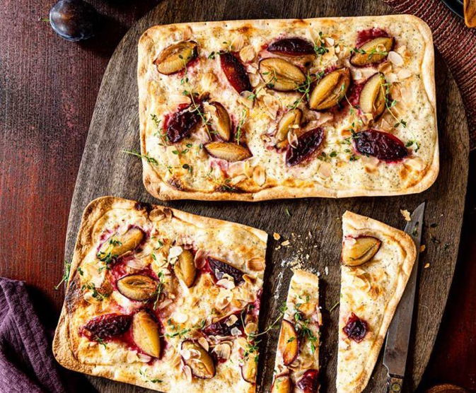 Flammkuchen met pruim